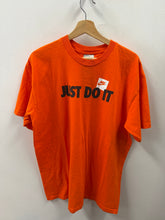 Load image into Gallery viewer, Nike Shirt