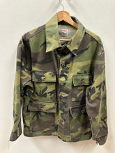 Load image into Gallery viewer, Pointer Camo Jacket