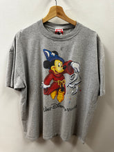 Load image into Gallery viewer, Disney World Shirt