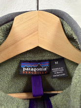 Load image into Gallery viewer, Patagonia Fleece Crewneck Sweatshirt
