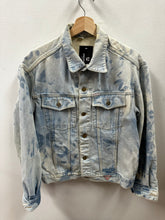 Load image into Gallery viewer, Guess Denim Jacket