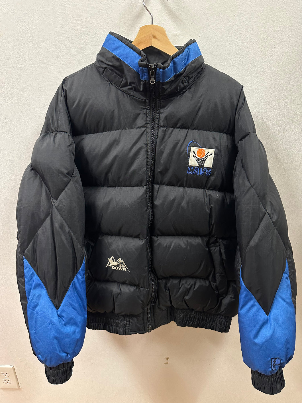 Cleveland Cavaliers Puffer Jacket