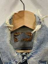 Load image into Gallery viewer, Levi’s Denim Jacket